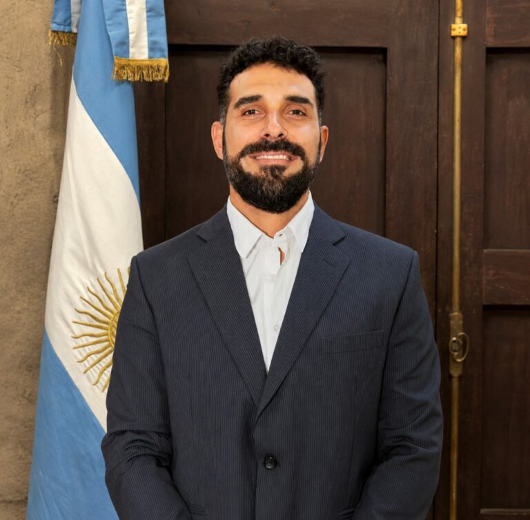 Dr. Rafael H. Santa Cruz